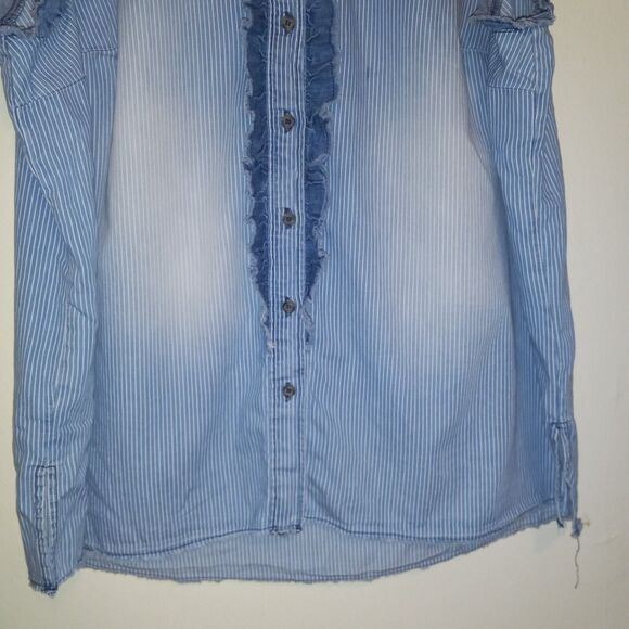 Lane Bryant Striped Chambray Ruffle Front Sleeveless Button Up Blouse-Size 18 - Picture 4 of 10
